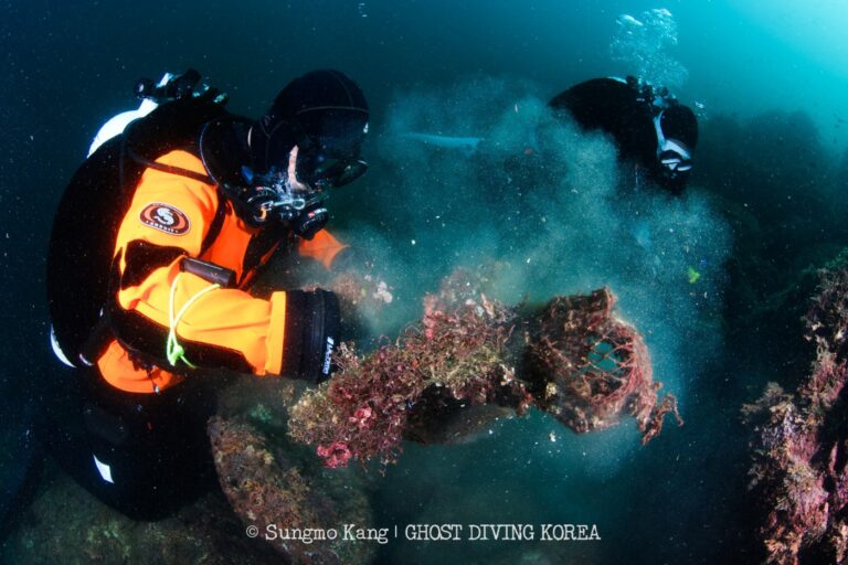 Ghost Diving - Ghost Fishing in the Korean Sea