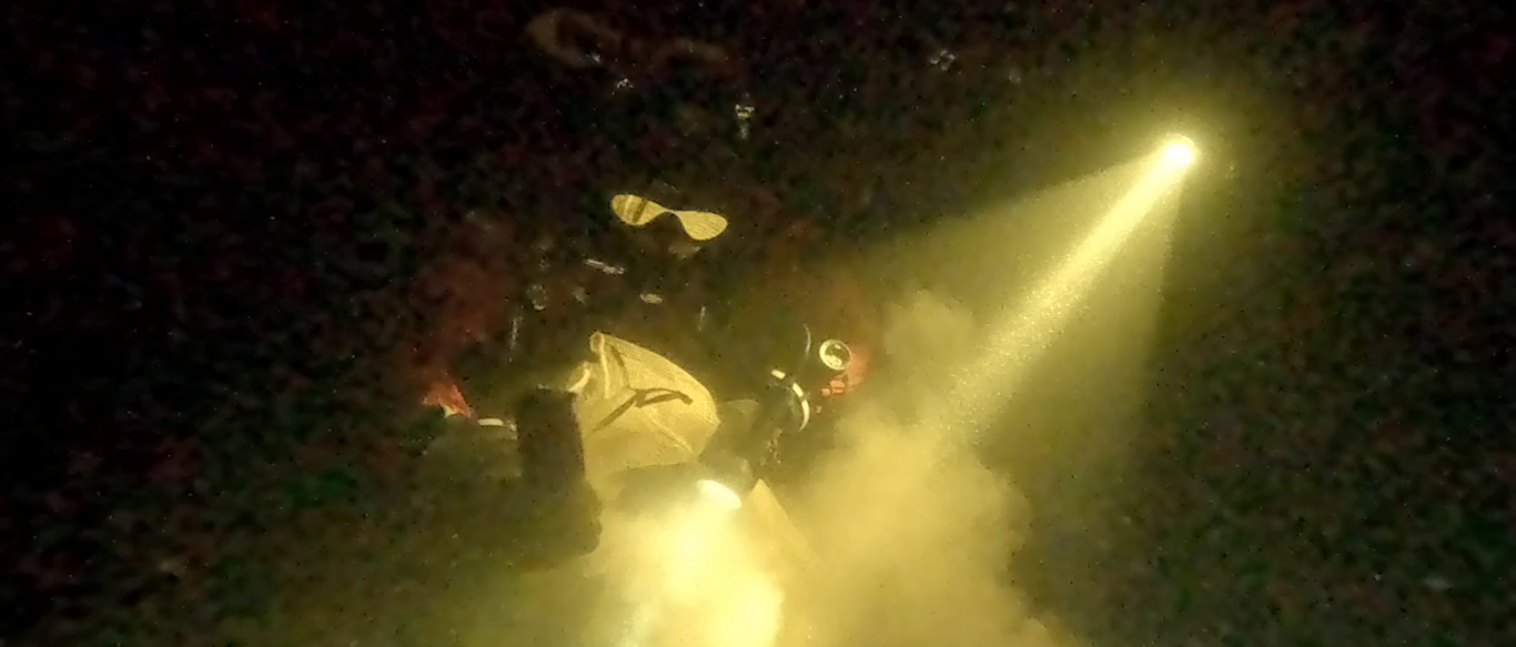 Ghost Diving - Cleanup Lake Zeegerplas in Alphen aan den Rijn The Netherlands