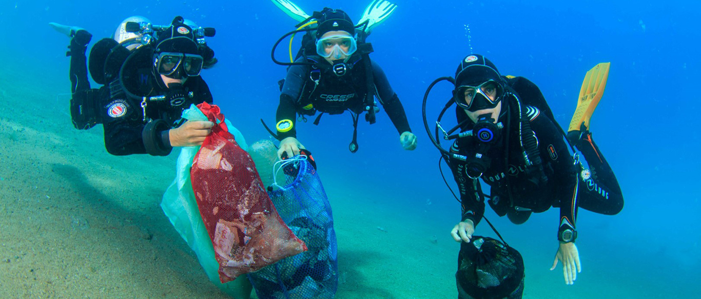 Ghost Diving - Chapter Egypt cleans up the sea bed