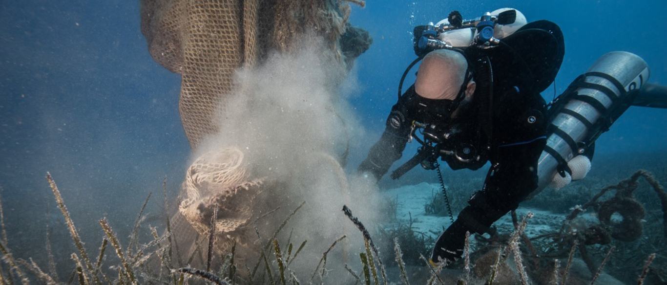 Ghost Diving - Ghost diver removes ghost nets from the sea floor on a pilot project in Cyprus
