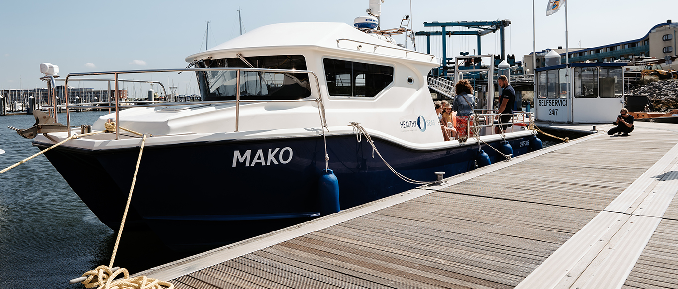 Ghost Diving - Meet our vessel M/V MAKO