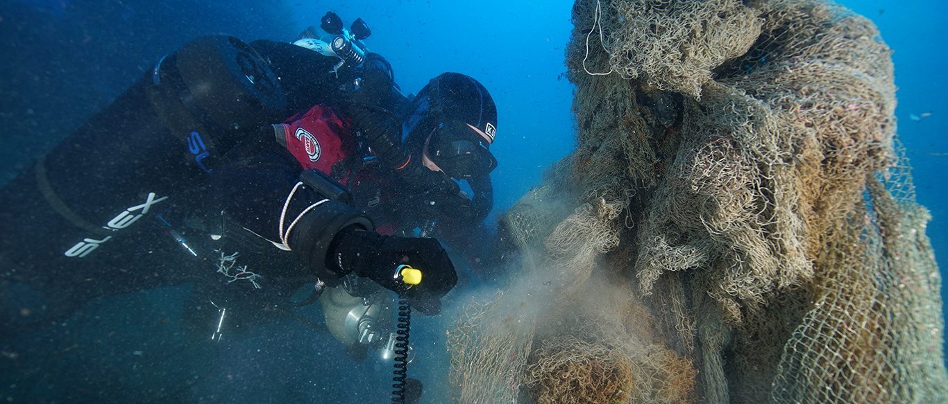 Ghost Diving - Teaming up with legendary explorer Mario Arena in Italy
