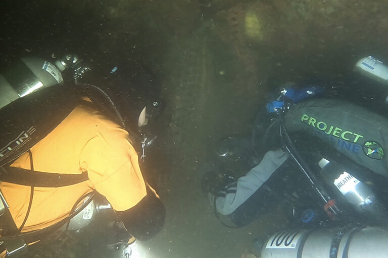 Ghost Diving USA remove ghost nets from shipwreck off San Pedro, California